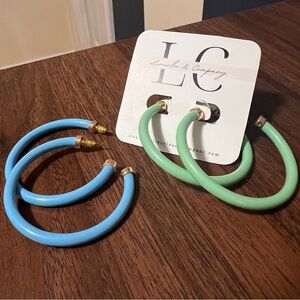 2 Hoop Earrings